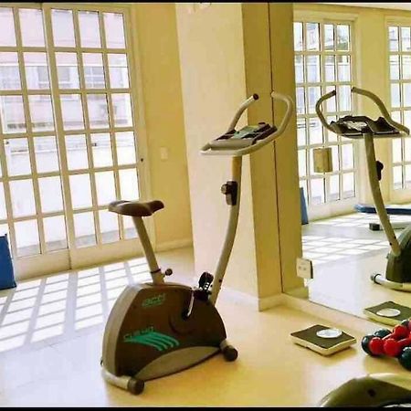 Residencial com serviços 45 metros decorado com sala, suíte e cozinha na quadra da praia de Copacabana Rio de Janeiro Exterior foto
